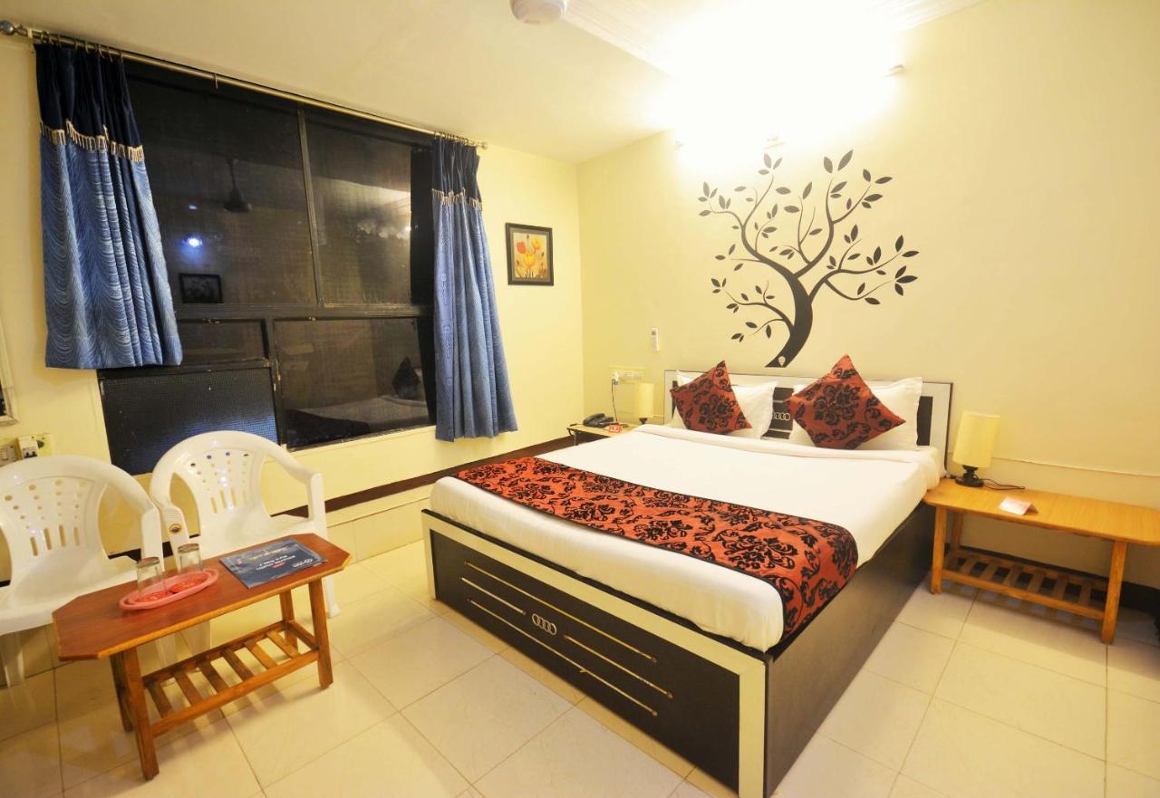 Oyo Hotel Blue Diamond Amhedabad Dış mekan fotoğraf