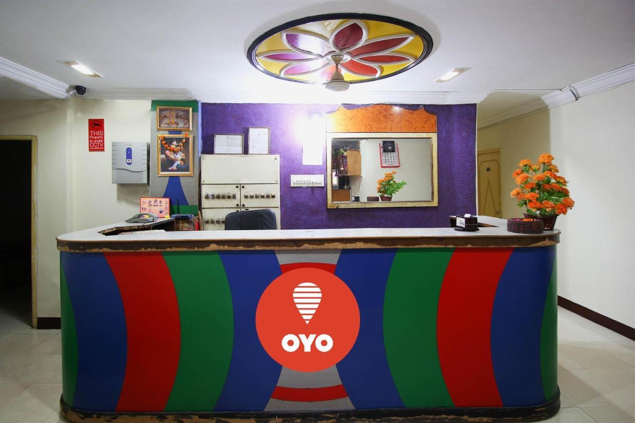 Oyo Hotel Blue Diamond Amhedabad Dış mekan fotoğraf