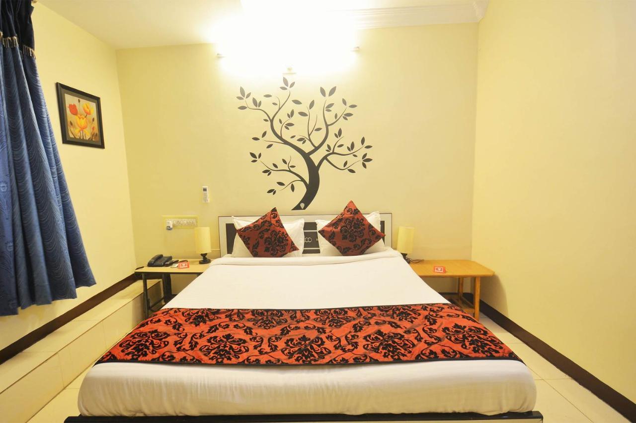 Oyo Hotel Blue Diamond Amhedabad Dış mekan fotoğraf