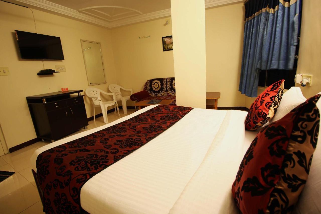 Oyo Hotel Blue Diamond Amhedabad Dış mekan fotoğraf
